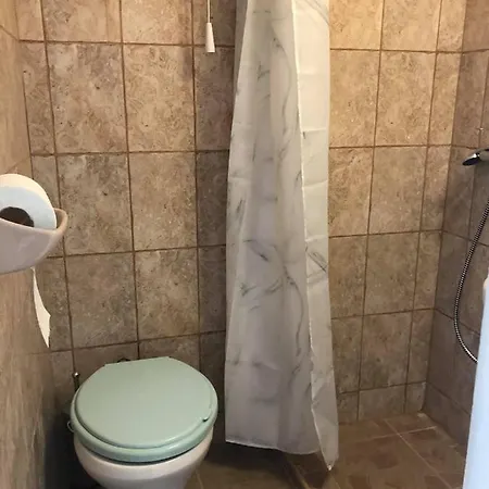 Baratok Haza Heviz